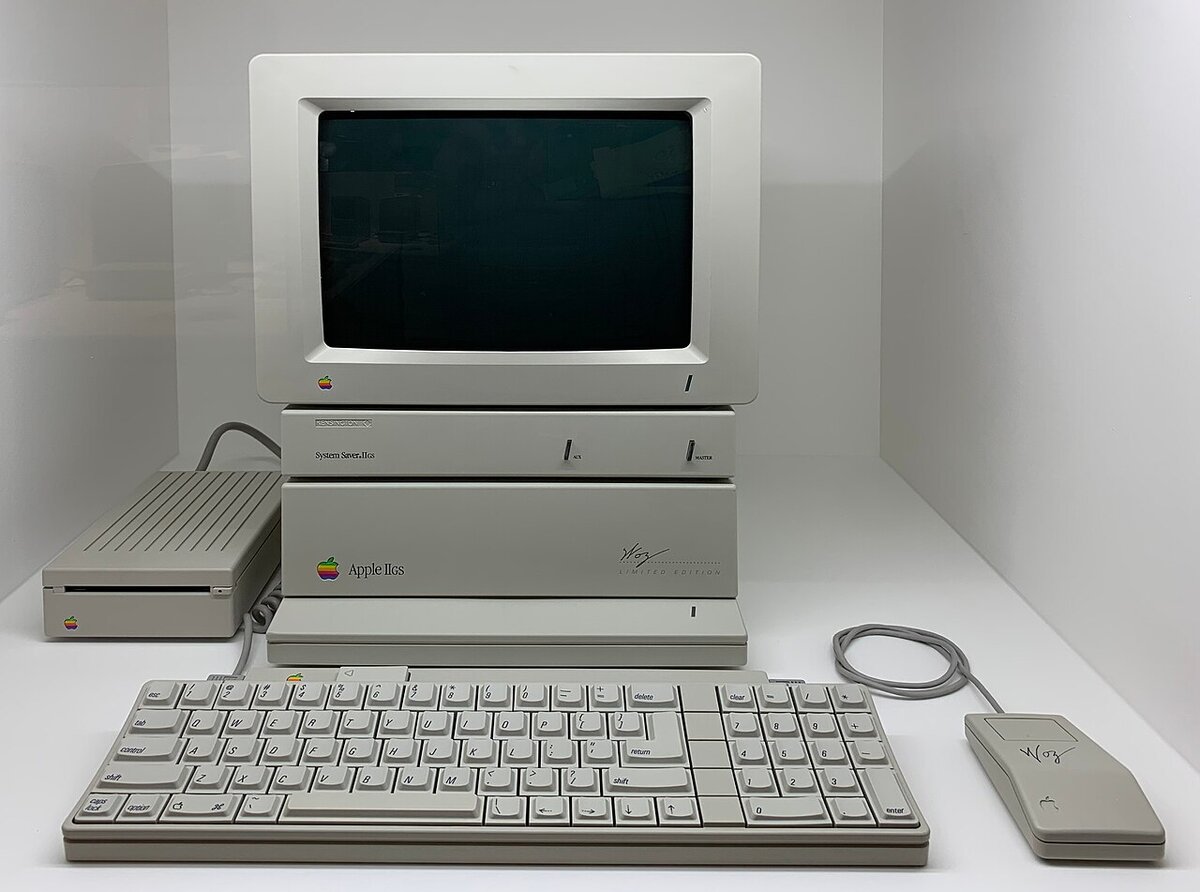 Apple 2 GS - photo 1