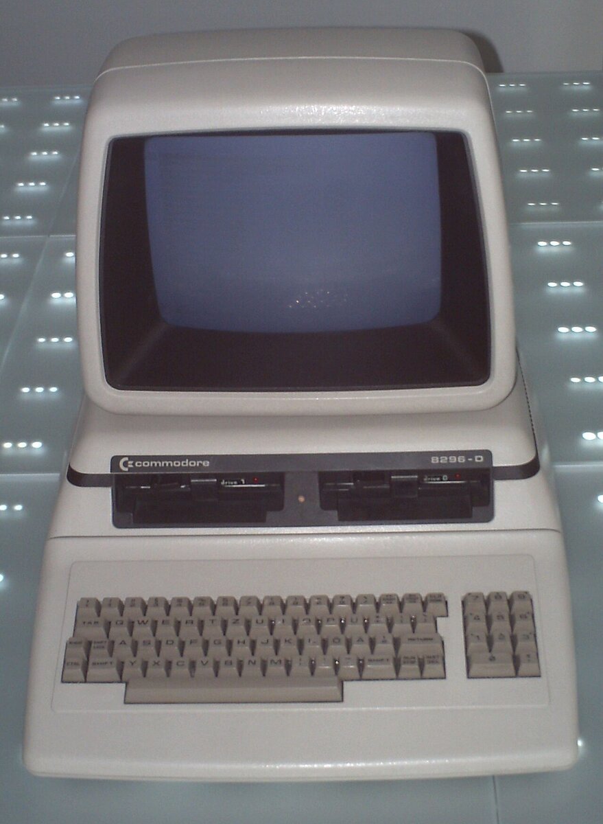 Commodore PET (CBM) 8296D - photo 1