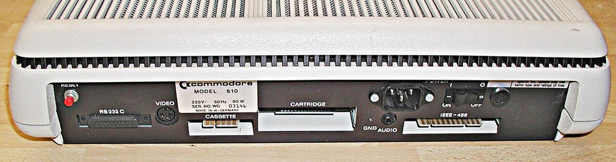 Commodore PET (CBM II) 610 - photo 3