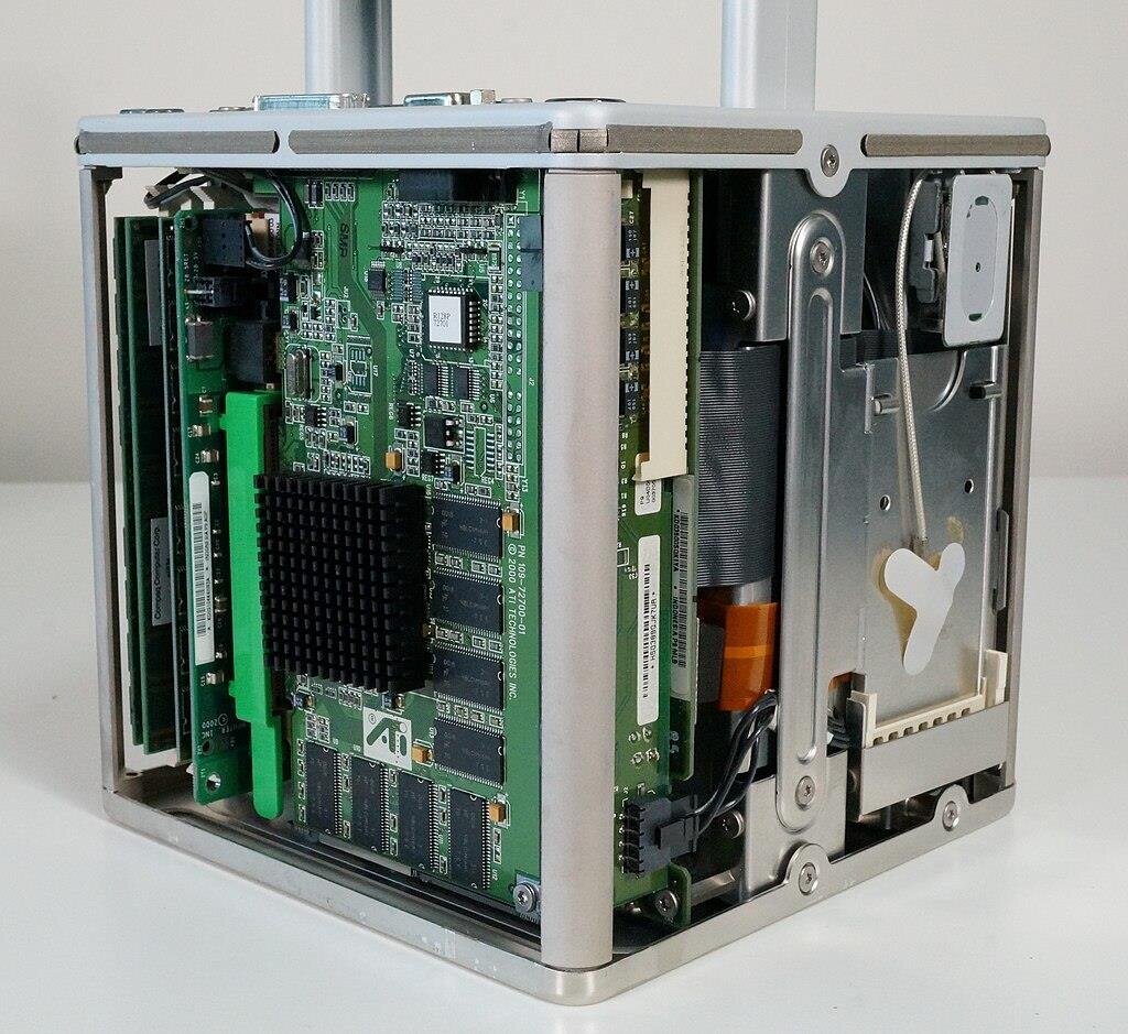 Power Mac G4 Cube - photo 2