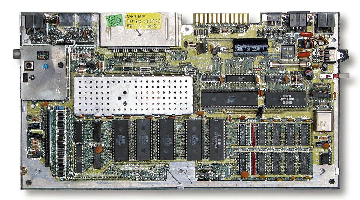 Commodore Plus/4 - photo 3