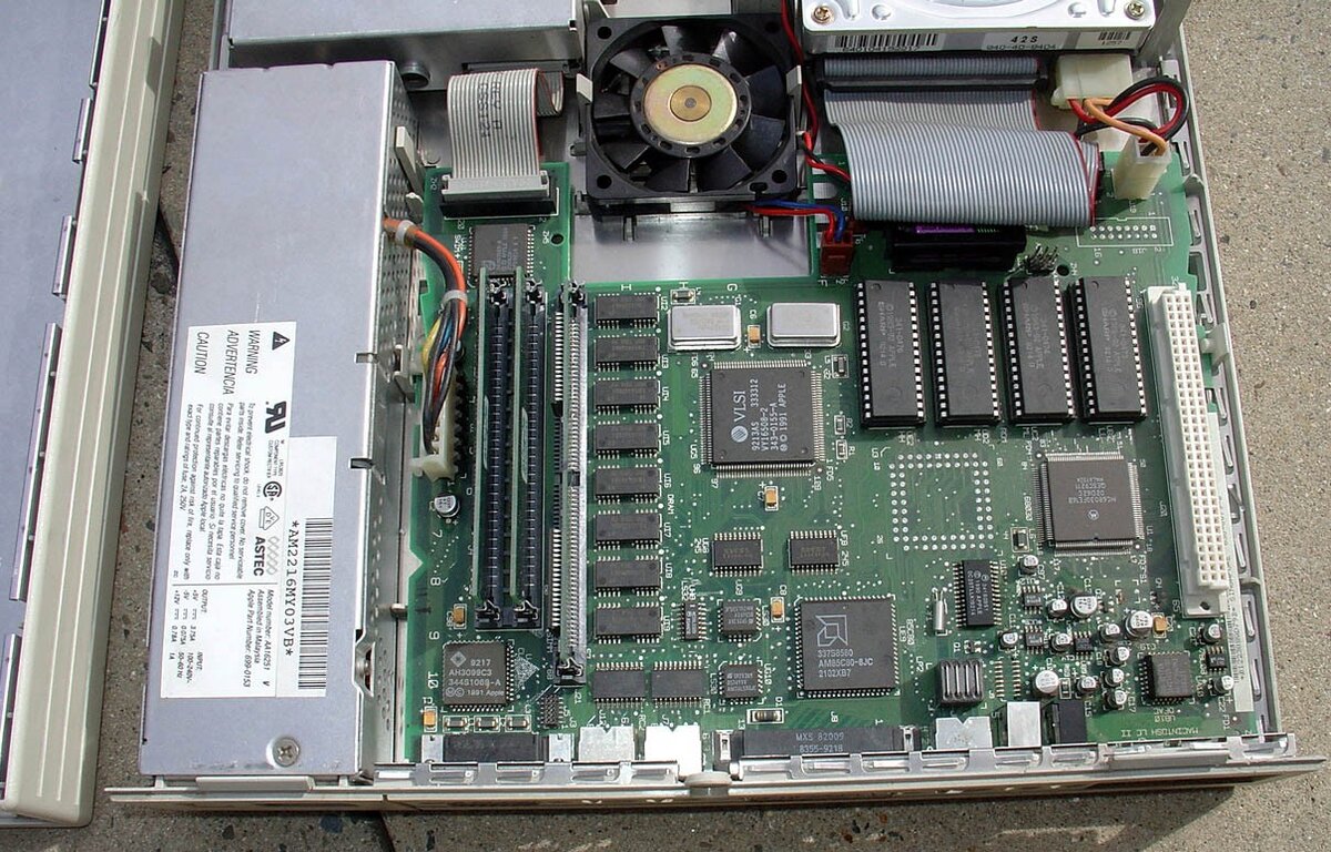 Macintosh LC II - photo 3