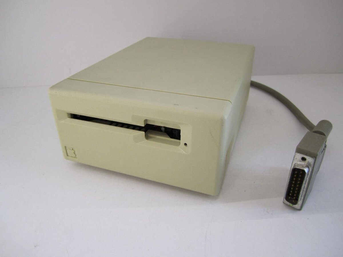 Macintosh 128K Model M0001 - photo 4