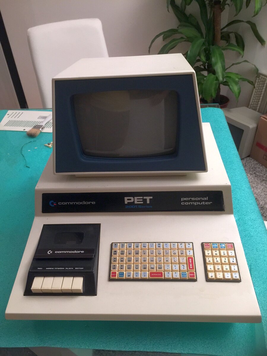 Commodore PET (CBM) 2001 Blue Monitor - photo 1