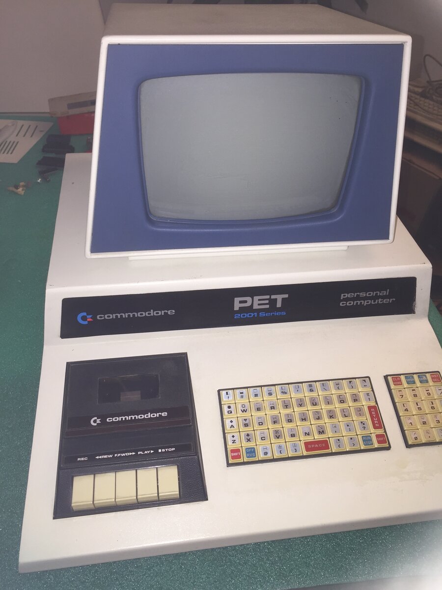 Commodore PET (CBM) 2001 Blue Monitor - photo 3