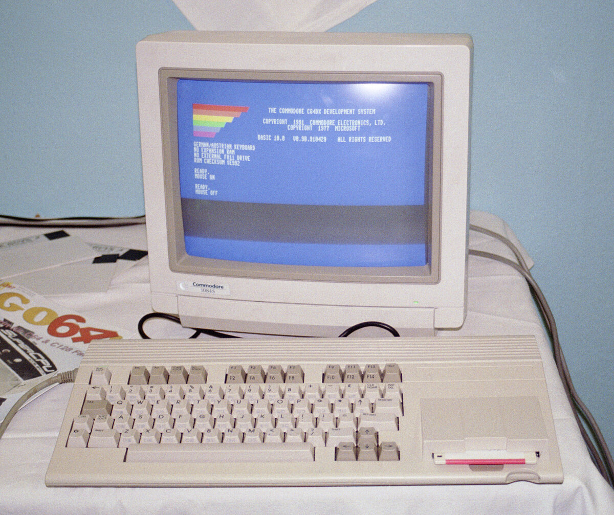 Commodore 65 - photo 2