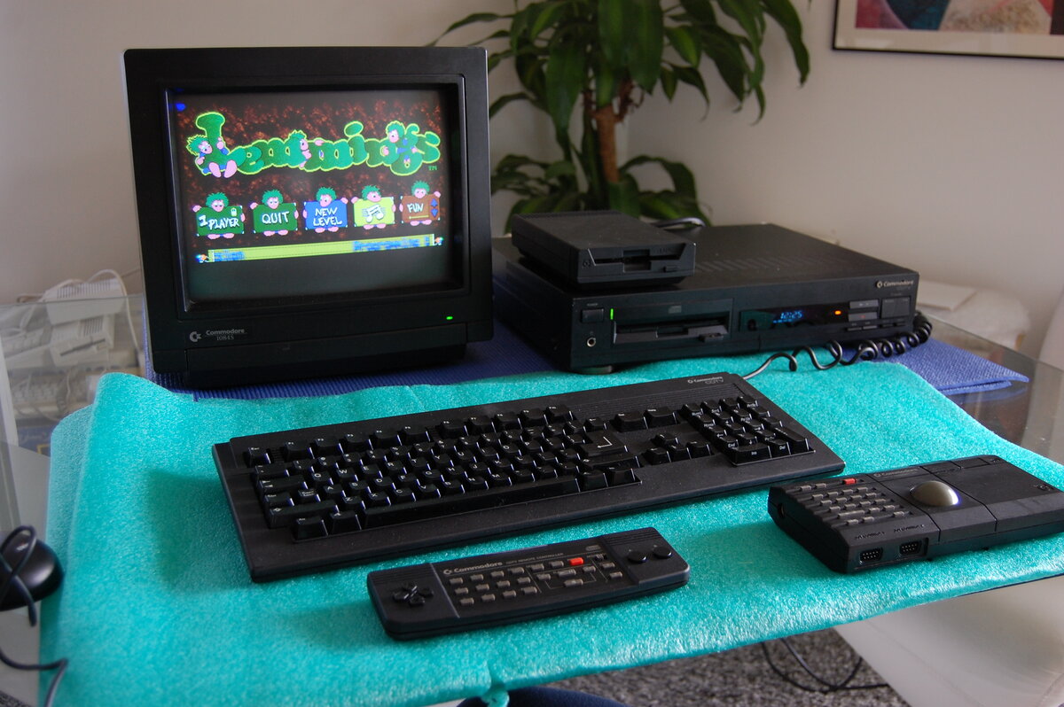 Commodore 1084S-D2 Black Monitor for CDTV - photo 1