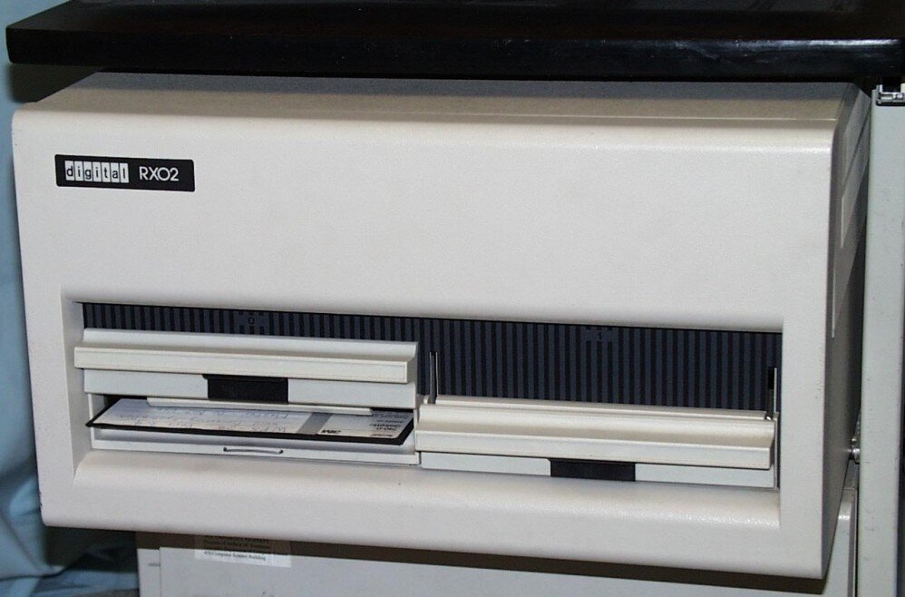 PDP 11 VO3 system - photo 3