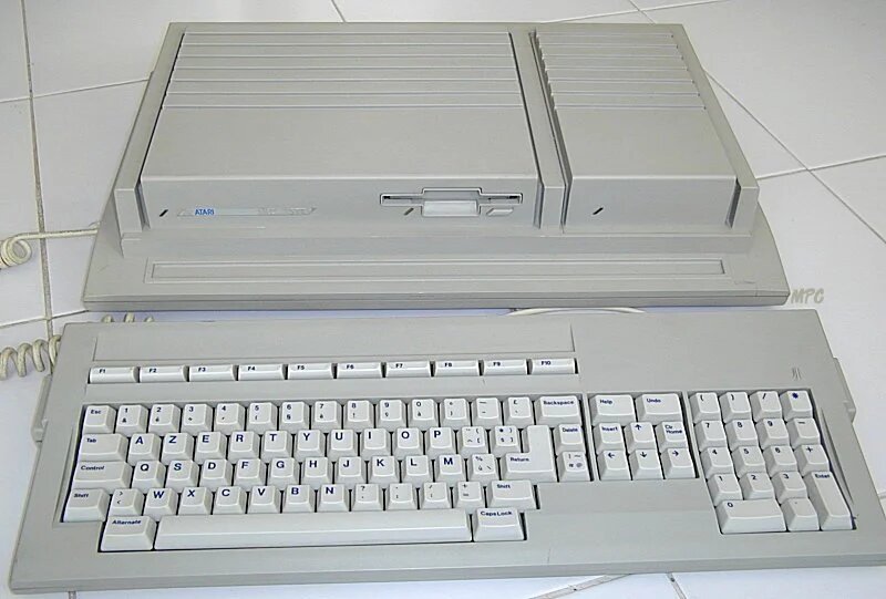 Atari Mega ST 4 - photo 1