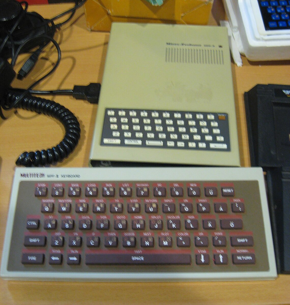 Multitech Microprofessor II (Apple II Clone) - photo 2