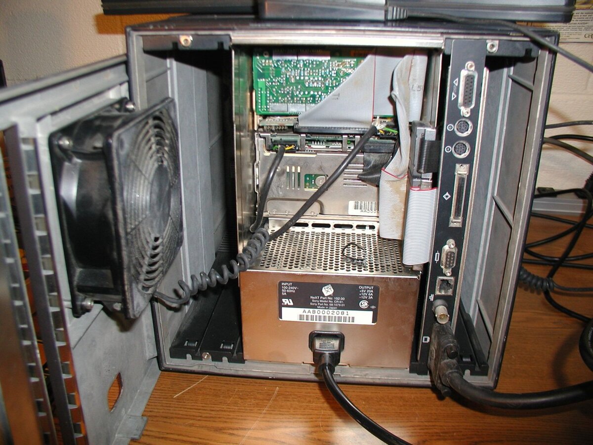 NeXT Cube Model N1000A - photo 3