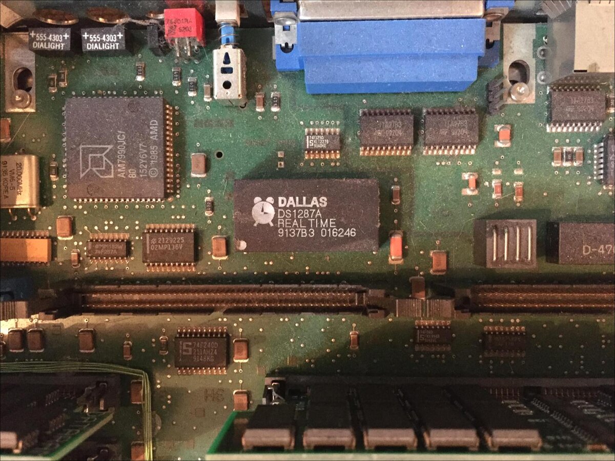 Digital MicroVAX 3100 - photo 2