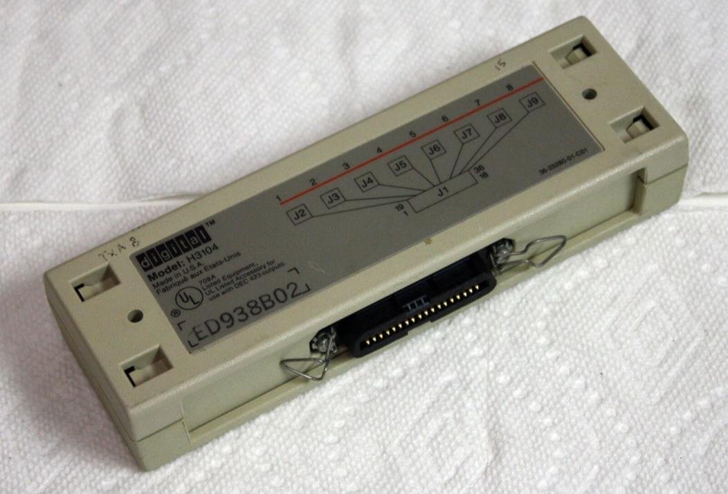 Digital MicroVAX 3100 - photo 3