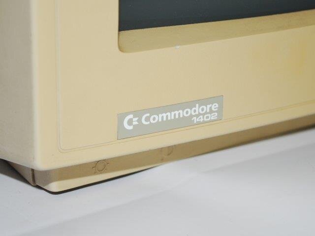 Commodore 1402 monochrome 12" TTL monitor for PC - photo 3