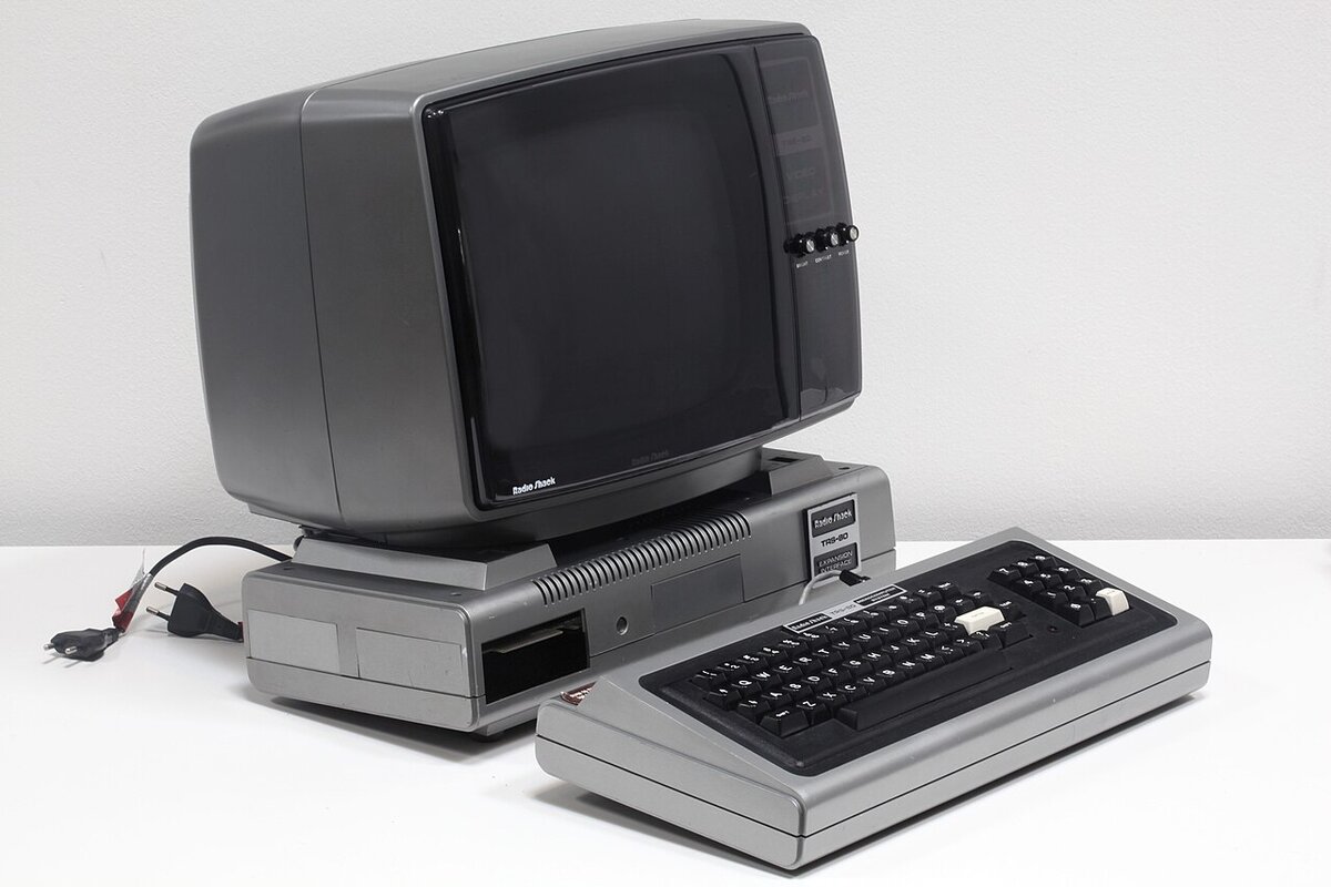 Tandy Radio Shack TRS 80 Model 1 - photo 2