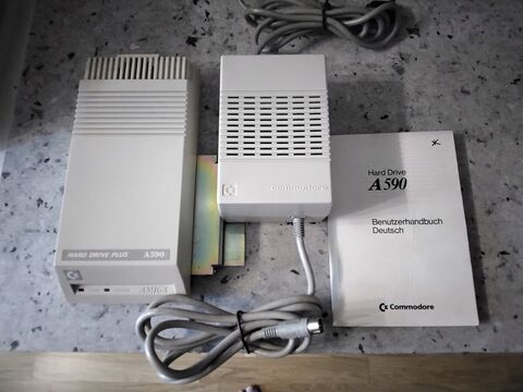 Amiga A590 HDD for Amiga 500 with 2 MB Ram