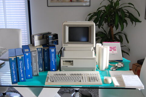 HP 150 Touch screen Computer with Mouse and termal printer from 1983.