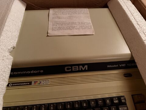 Commodore VIC 1020 VIC20 expansion chassis