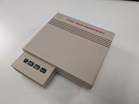 Commodore 1750 512k REU RAM Expansion for C128