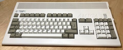 Amiga 1200 (Commodore)